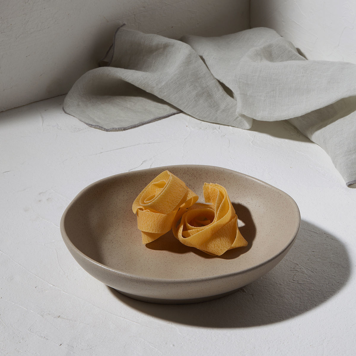 0010710_-mare-stoneware-22cm-vanilla