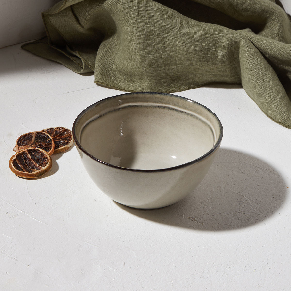 0010721_-deline-stoneware-15cm-dove