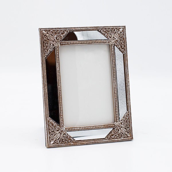 ΚΟΡΝΙΖΑ (13x18) ΠΟΛΥΡΕΖΙΝ ΜΠΡΟΝΖΕ 18.1x1.8x23.2cm